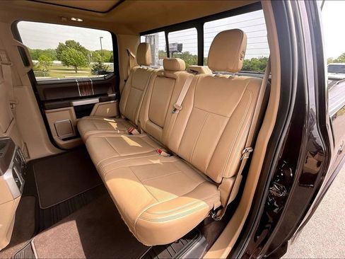 Used 2019 Ford F150 Lariat w/ Equipment Group 502A Luxury AWD/4WD image 25