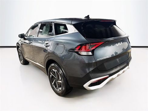 Used 2023 Kia Sportage LX image 5
