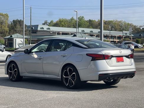 Used 2024 Nissan Altima 2.5 SR image 21