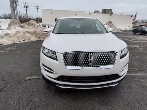 Used 2019 Lincoln MKC Reserve image 3