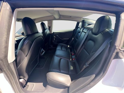 Used 2021 Tesla Model 3 Long Range image 26