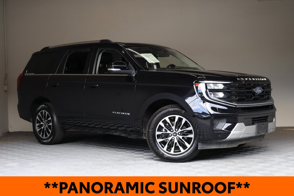 Used 2025 Ford Expedition Platinum AWD/4WD image 2