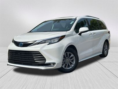 Used 2023 Toyota Sienna XLE
