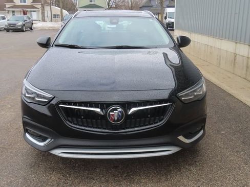 Used 2019 Buick Regal Essence w/ Driver Confidence Package I image 12