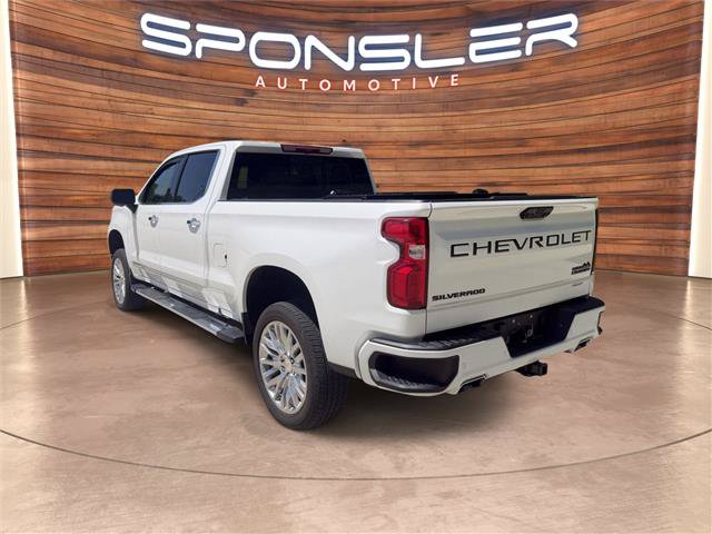 Used 2025 Chevrolet Silverado 1500 High Country w/ High Country Premium Package AWD/4WD image 4