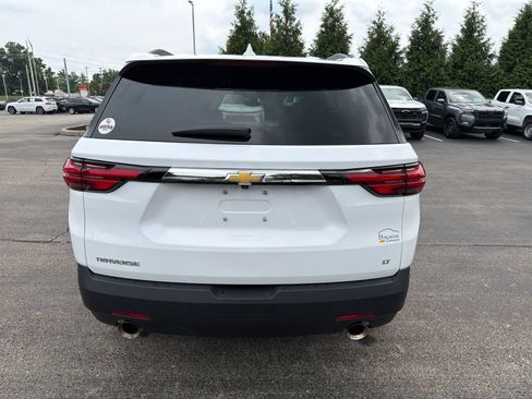 Used 2023 Chevrolet Traverse LT FWD image 4