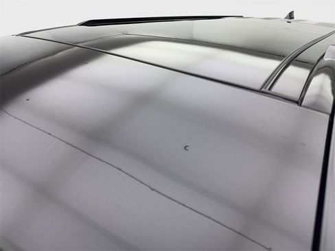 Used 2025 Land Rover Defender 110 S image 16