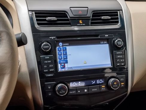 Used 2015 Nissan Altima 3.5 SL FWD image 17