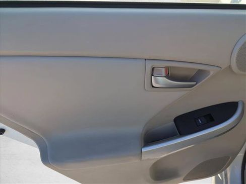 Used 2014 Toyota Prius Four FWD image 23