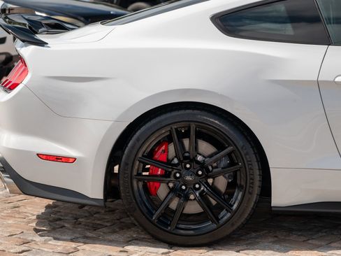 Used 2022 Ford Mustang Shelby GT500 w/ Technology Package image 39