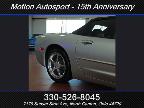 Used 2004 Chevrolet Corvette Convertible w/ Preferred Equipment Group RWD image 46