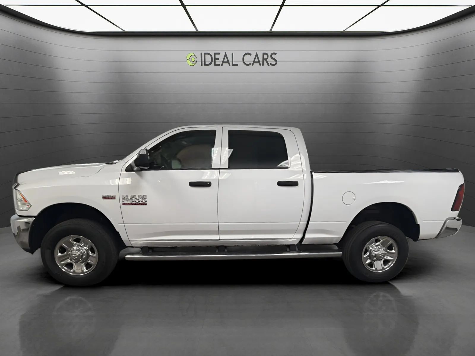 Used 2016 RAM 2500 Tradesman w/ Chrome Appearance Group AWD/4WD image 8