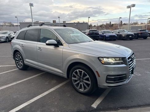 Used 2017 Audi Q7 3.0T Prestige image 2