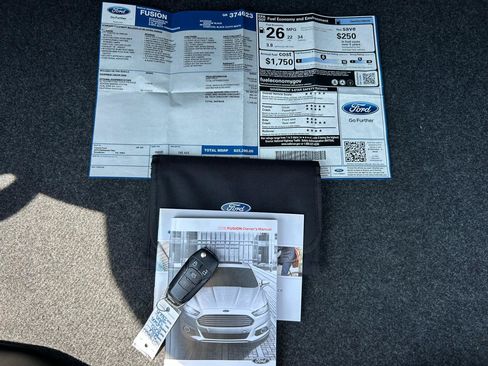 Used 2016 Ford Fusion SE FWD image 32