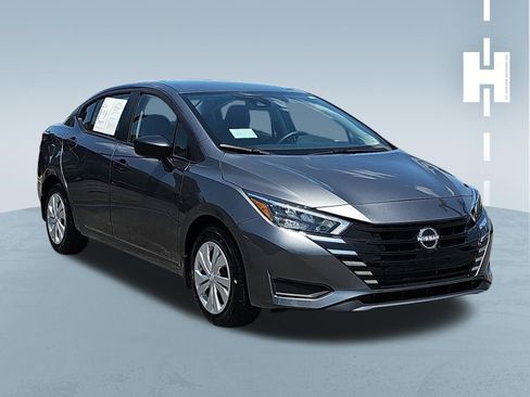 Used 2025 Nissan Versa S w/ Trunk Package FWD image 1