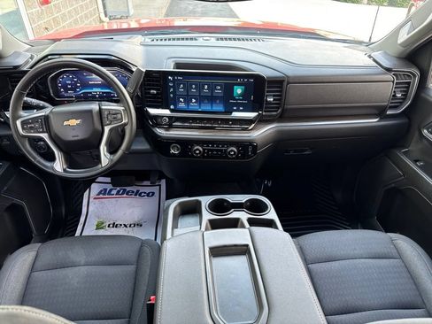Used 2023 Chevrolet Silverado 1500 LT AWD/4WD image 13