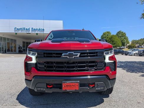 Used 2024 Chevrolet Silverado 1500 LT Trail Boss w/ LT Trail Boss Premium Package AWD/4WD image 3