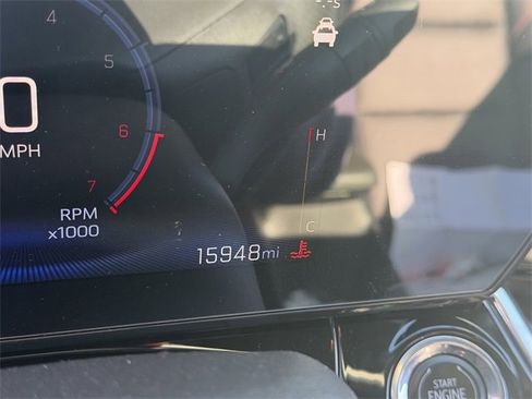 Used 2024 Chevrolet Trax RS image 9