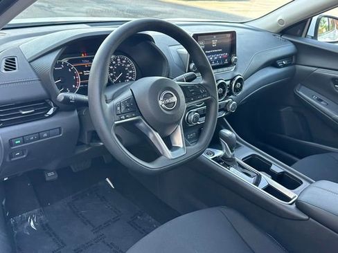 Used 2025 Nissan Sentra SV FWD image 30