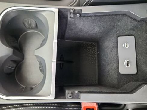 Used 2024 Jaguar E-PACE R-Dynamic SE image 51