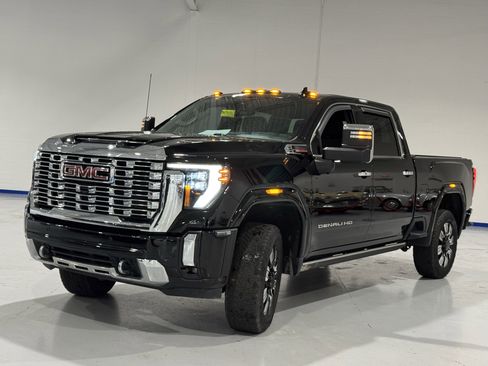Used 2024 GMC Sierra 2500 Denali w/ Technology Package image 15