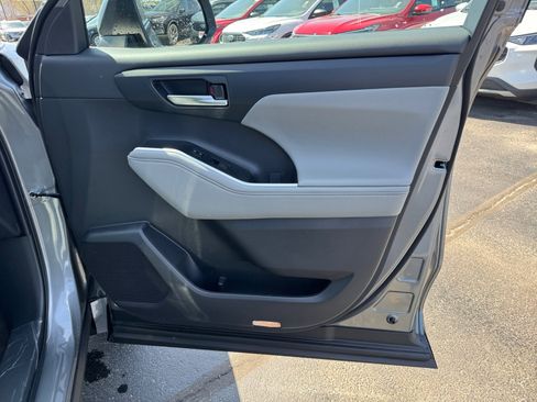 New 2026 Toyota Highlander XLE AWD/4WD image 28