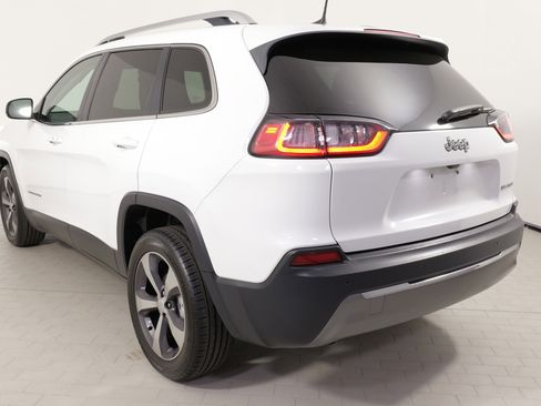 Used 2019 Jeep Cherokee Limited image 13