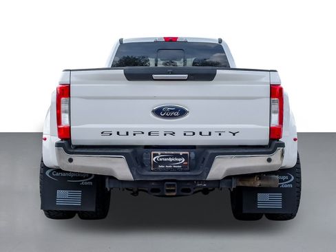 Used 2017 Ford F350 Lariat w/ Lariat Value Package image 8