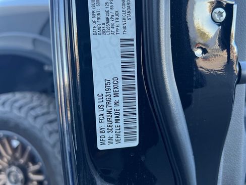 Used 2024 RAM 2500 Laramie w/ Night Edition AWD/4WD image 28