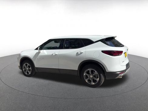 Used 2025 Chevrolet Blazer LT FWD image 10