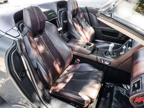 Used 2009 Aston Martin V8 Vantage Roadster RWD image 73