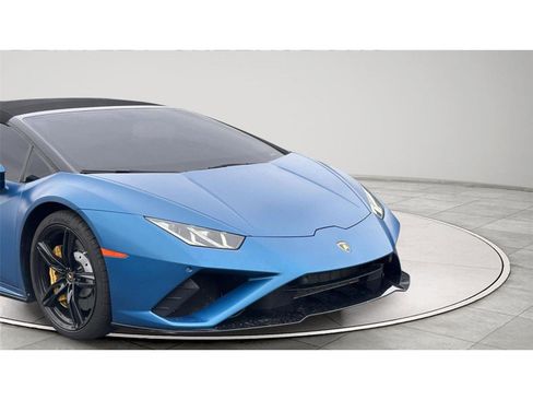 Used 2020 Lamborghini Huracan EVO RWD image 14