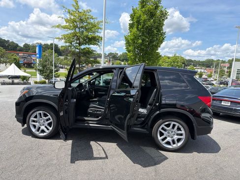 Used 2025 Honda Passport EX-L image 18