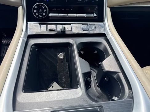 Used 2025 Nissan Armada Platinum Reserve AWD/4WD image 23
