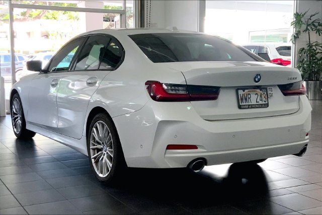 Used 2023 BMW 330i Sedan w/ Parking Assistance Package RWD image 5
