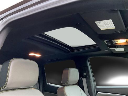 Used 2024 Chevrolet Colorado ZR2 w/ ZR2 Convenience Package III image 28