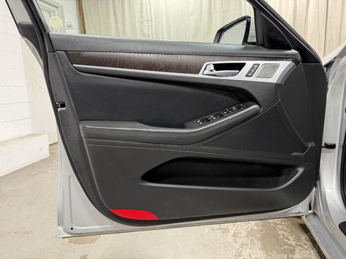 Used 2019 Genesis G80 5.0 Ultimate image 8