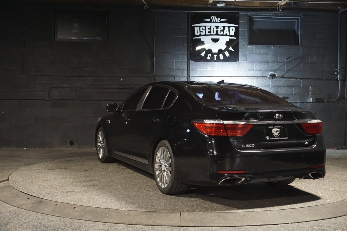 Used 2016 Kia K900 Luxury RWD image 4