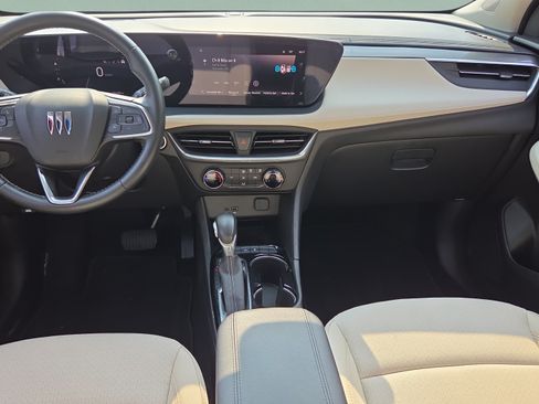 Certified 2024 Buick Encore GX Preferred FWD image 12