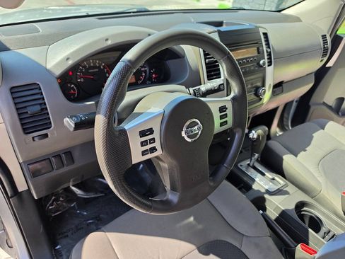 Used 2015 Nissan Xterra X RWD image 32