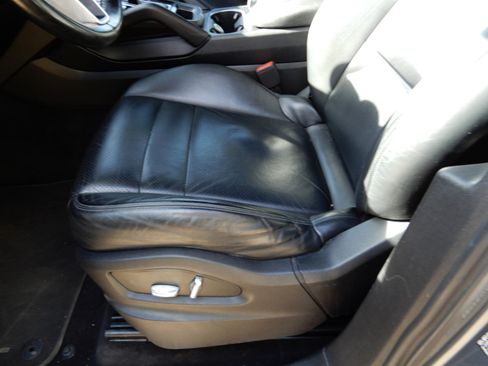 Used 2019 Porsche Cayenne image 12