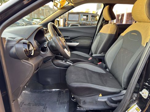 Used 2020 Nissan Kicks SV image 23