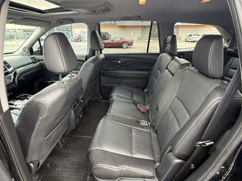 Used 2016 Honda Pilot Touring image 23