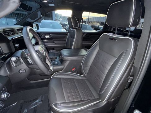 Used 2024 GMC Sierra 1500 AT4X image 13