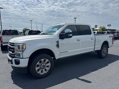Used 2022 Ford F350 Platinum AWD/4WD image 2