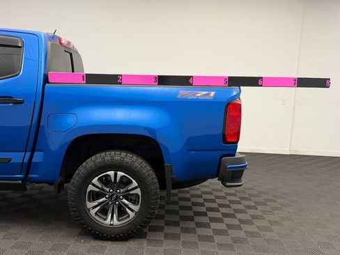 Used 2022 Chevrolet Colorado Z71 AWD/4WD image 3