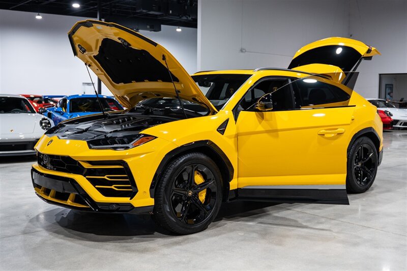 Used 2020 Lamborghini Urus AWD/4WD image 40