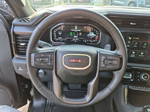 Used 2024 GMC Sierra 1500 AT4 w/ Technology Package AWD/4WD image 25
