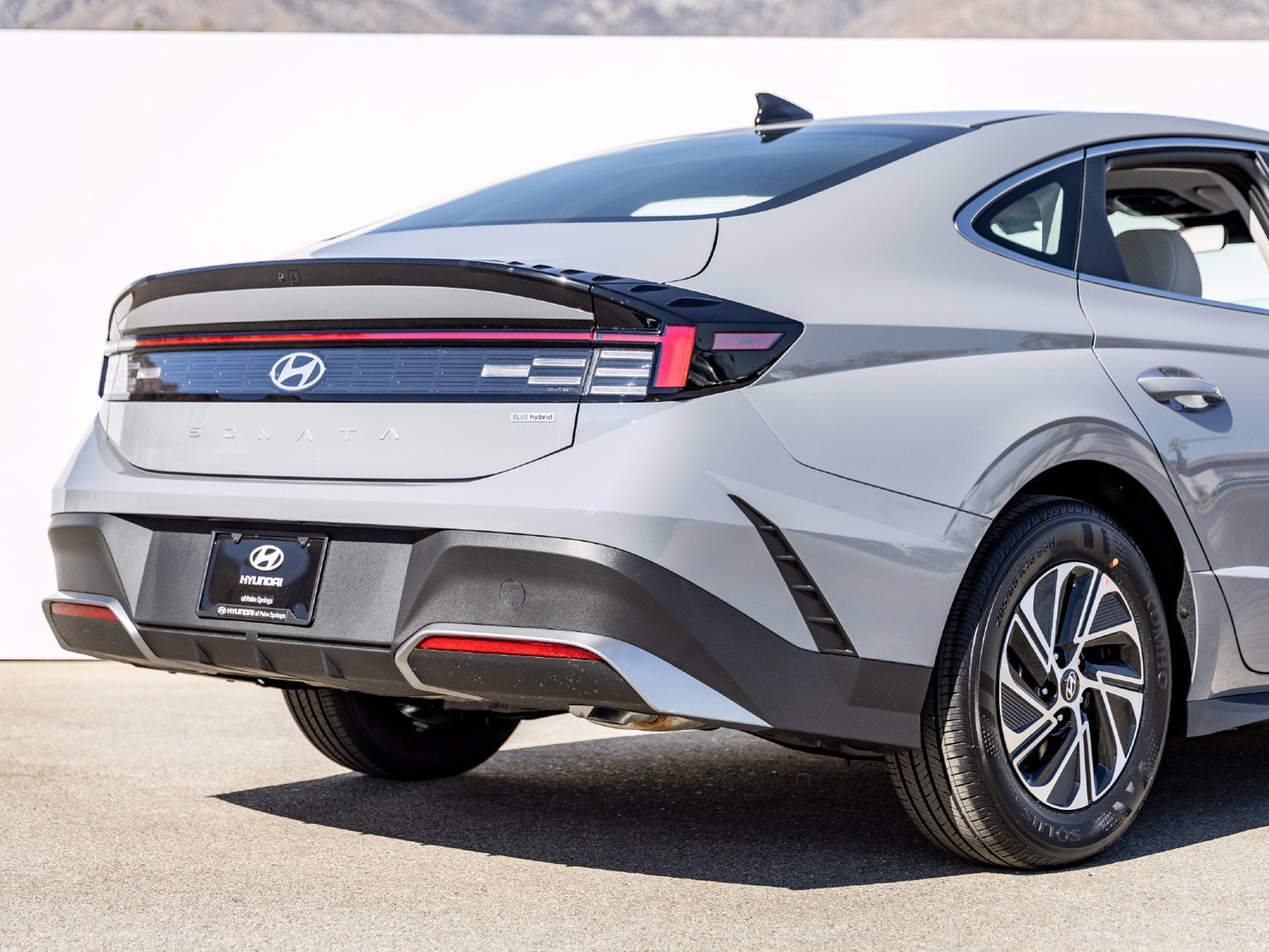 New 2027 Hyundai Sonata Blue FWD image 13