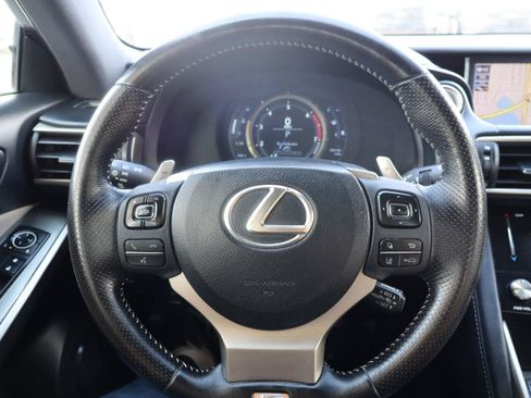 Used 2018 Lexus IS 300 RWD image 21
